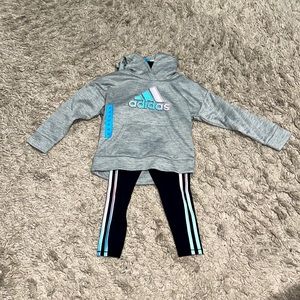NEW- Adidas set-Size 4T